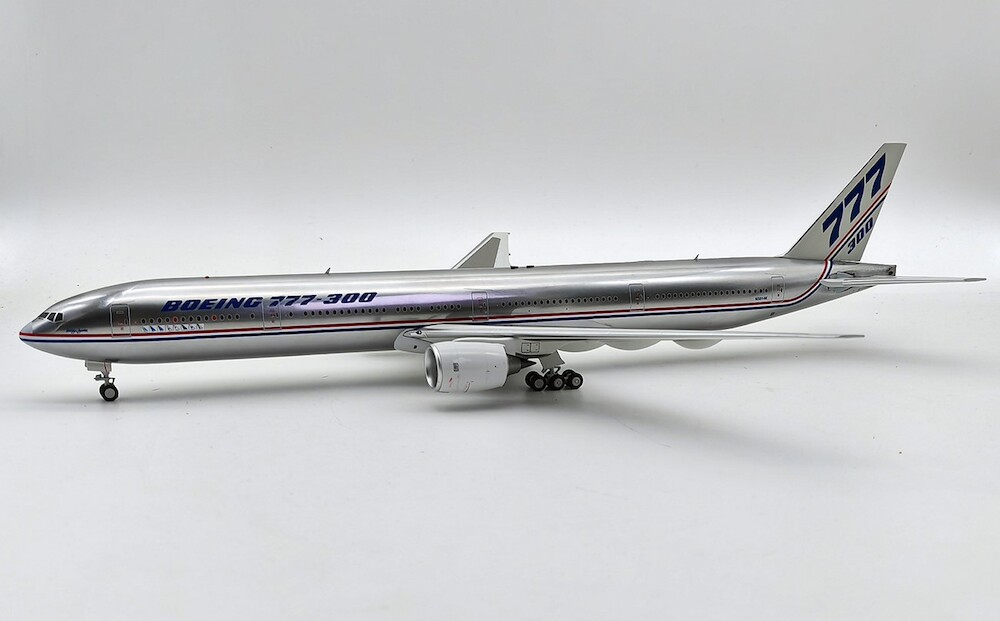 Boeing 777-367 Boeing House Colors, Polished