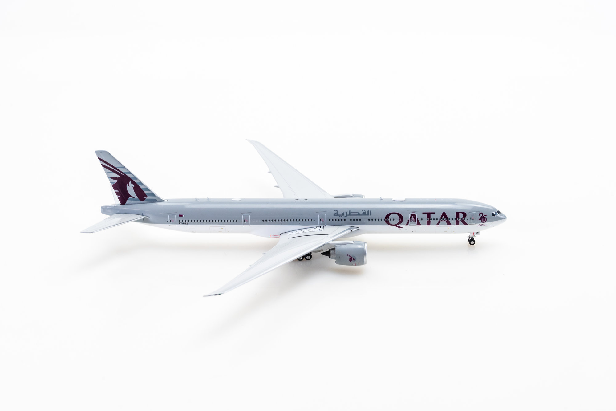 カタール航空 フィギュア Boeing777-300ER 新品 Boeing 777