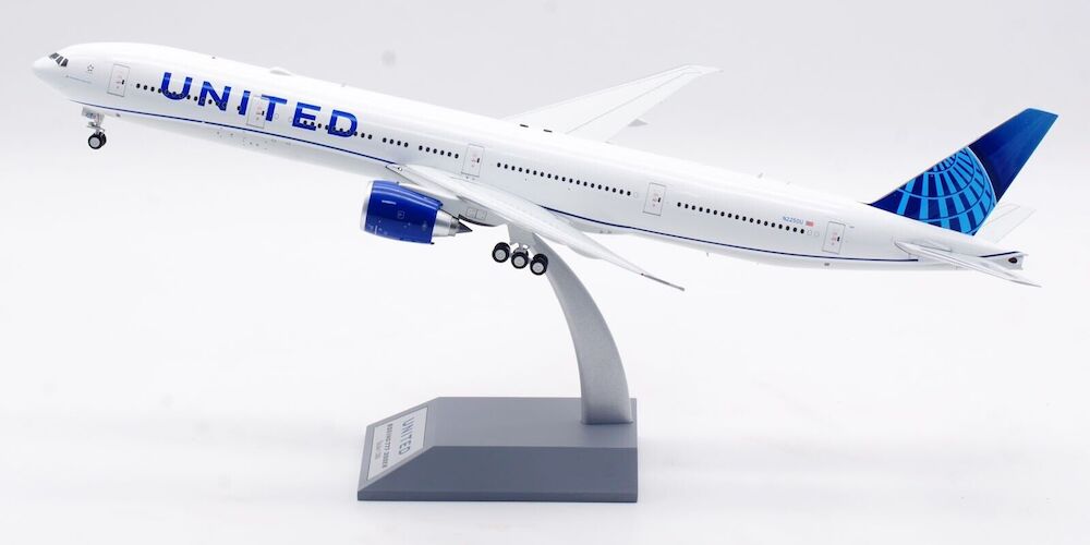 ユナイテッド航空 Boeing 777-300ER United Boeing 777-300ERの評価を含むシートマップ。