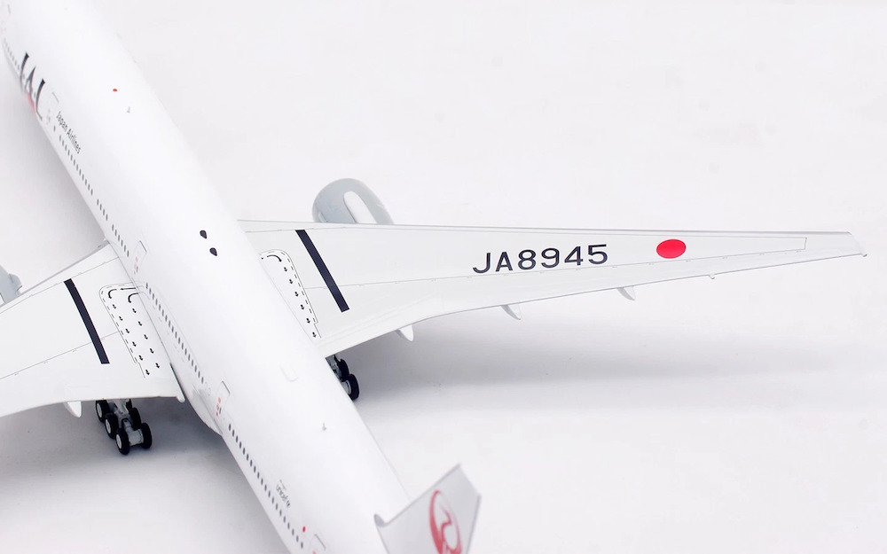 Boeing 777-346 JAL | Modelsnavigator.com