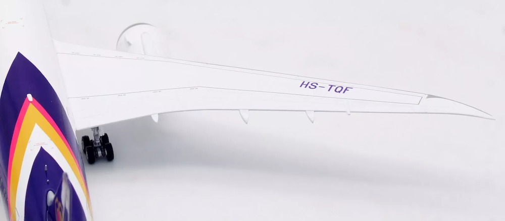 Boeing 787-8 Dreamliner Thai Airways | Modelsnavigator.com