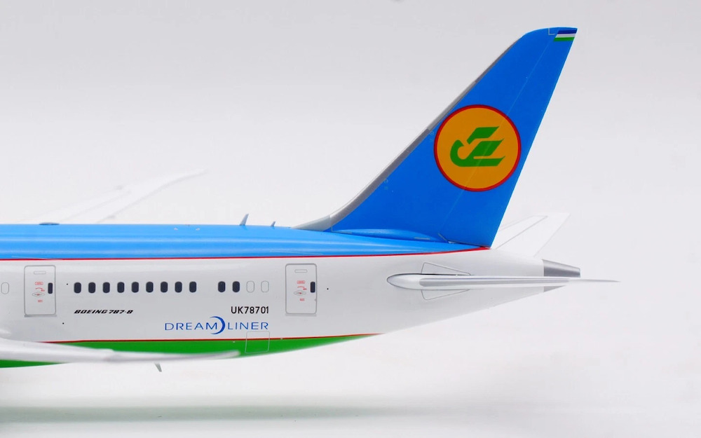 Boeing 787-8 Dreamliner Uzbekistan Airways | Modelsnavigator.com