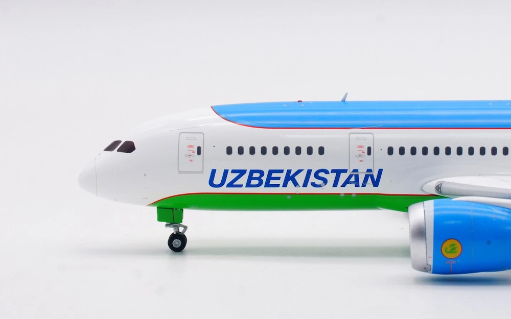 Boeing 787-8 Dreamliner Uzbekistan Airways | Modelsnavigator.com