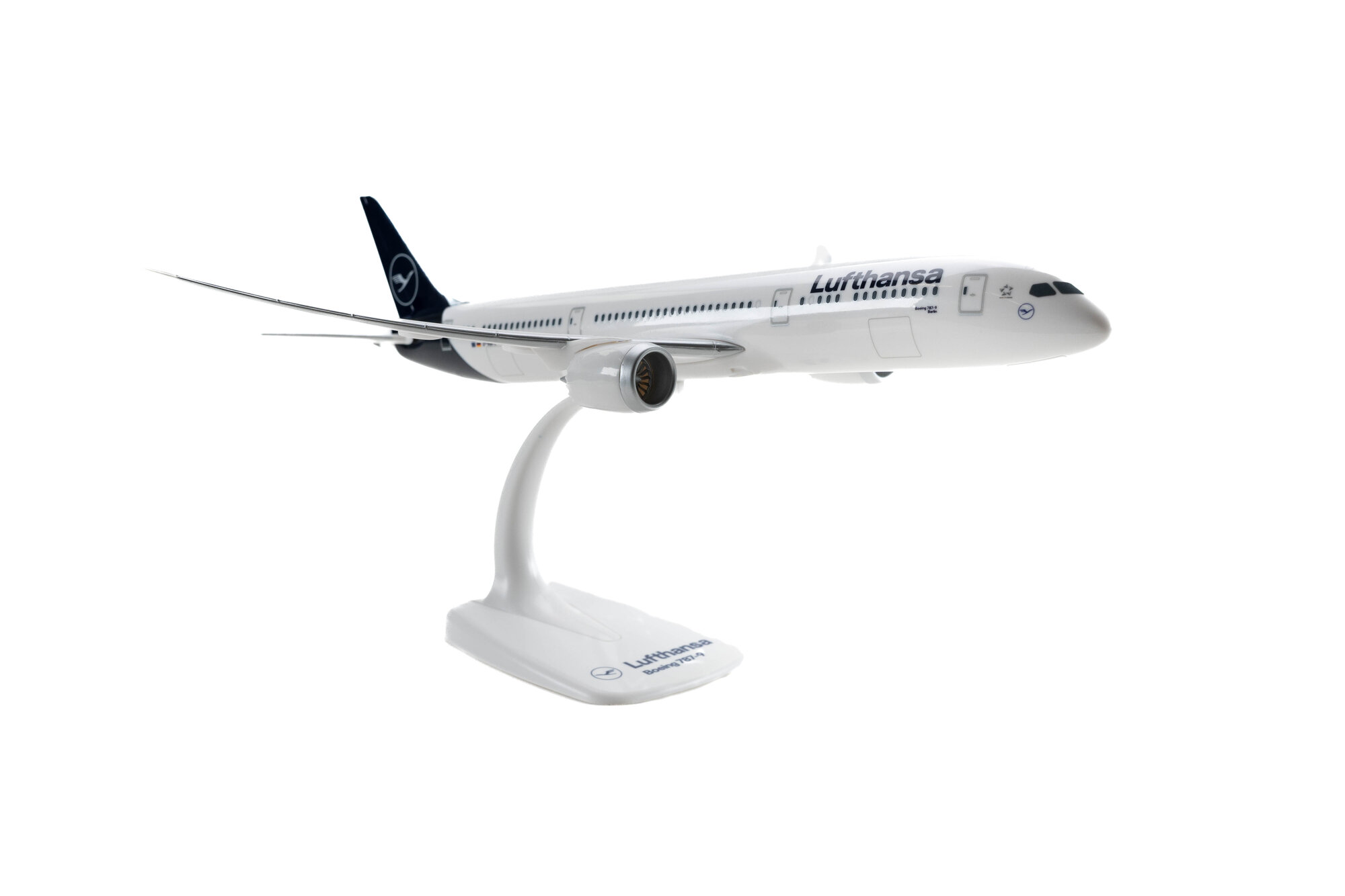 787-9 ルフトハンザドイツ航空D- АВРА 1/200 Amazon.com: Skymarks Daron Lufthansa 787-9 1/200 (SKR1096