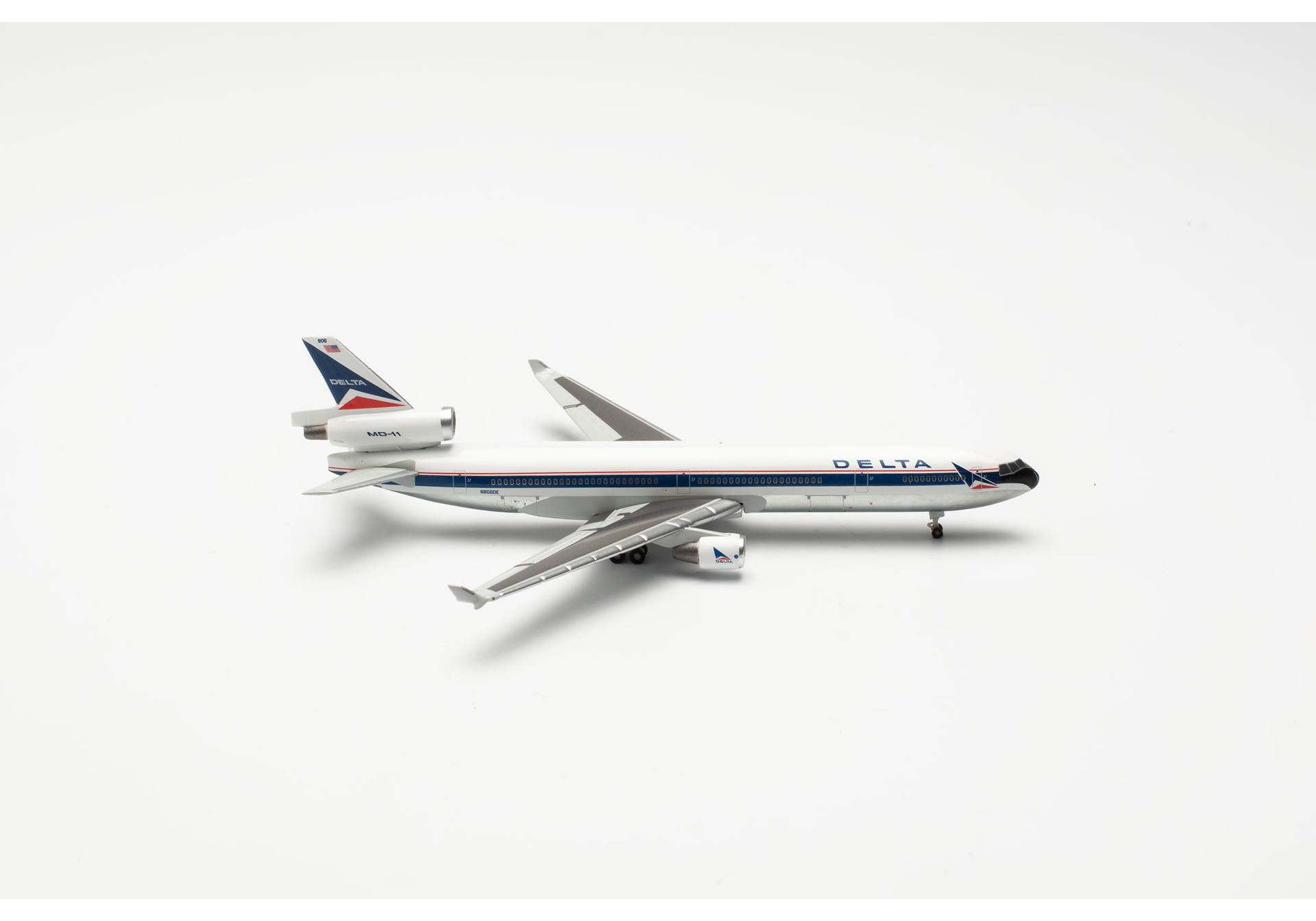 マクドネルダグラス MD-11 デルタ航空 ヘルパ 1/200 - メルカリ