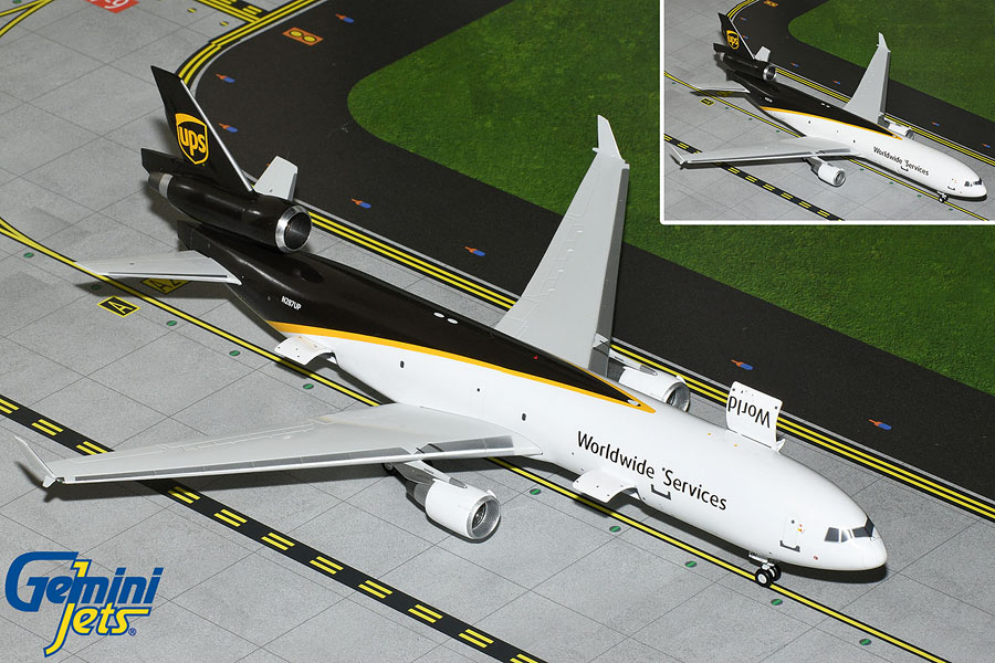 貨物機模型　UPS　MD-11F　1/400　　　　　く UPS MD-11 Cargo Aircraft Toy Airplane Diecast with Plastic
