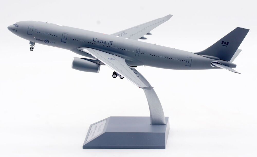 実物 美品  CANADIAN AIR FORCE　TYPEIII Airbus A330-200 CC-330 Husky Royal Canadian Air Force