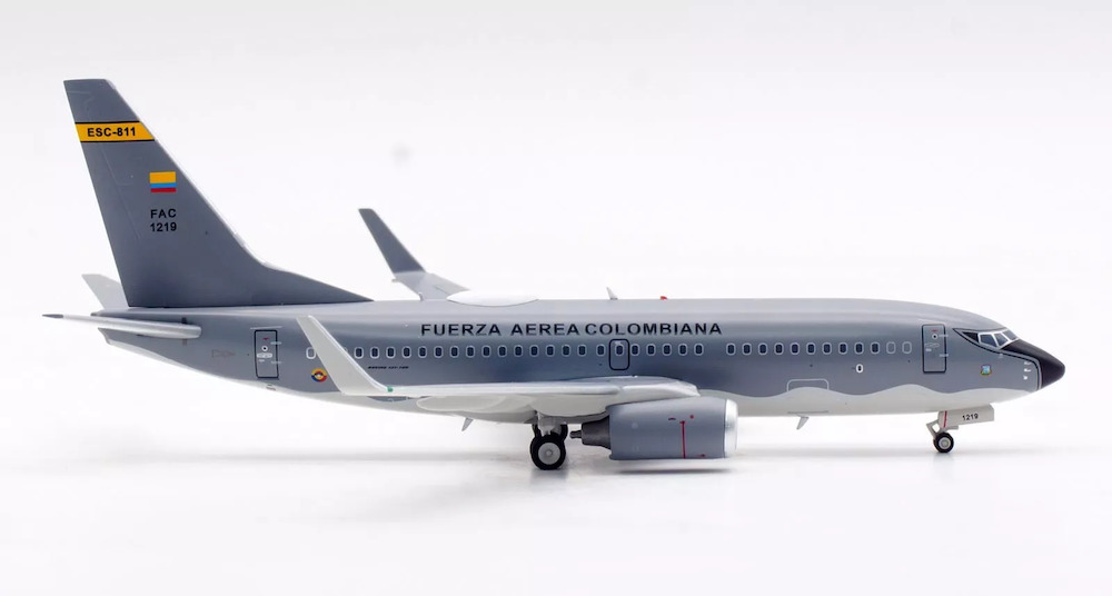 Boeing 737-700 Colombian Air Force | Modelsnavigator.com