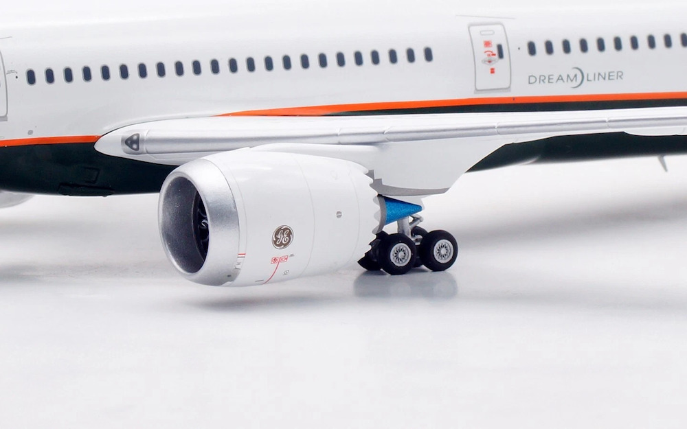 Boeing 787-9 Dreamliner EVA Air | Modelsnavigator.com