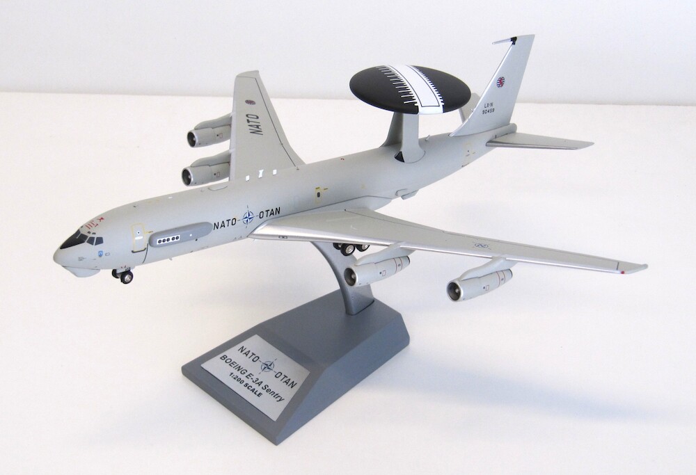 INFLIGHT200 AWACS E-3 セントリー 1/200 INFLIGHT200 AWACS E-3 セントリー 1/200 Amazon.com: HANGHANG