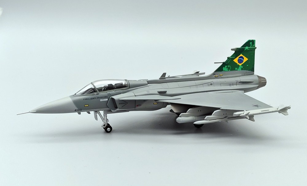 【シルトクレーテ】エフトイズ 1/144 SAAB JAS-39グリペン 1/144 Plastic Model Kits SE SAAB JAS-39 GRIPEN 80425
