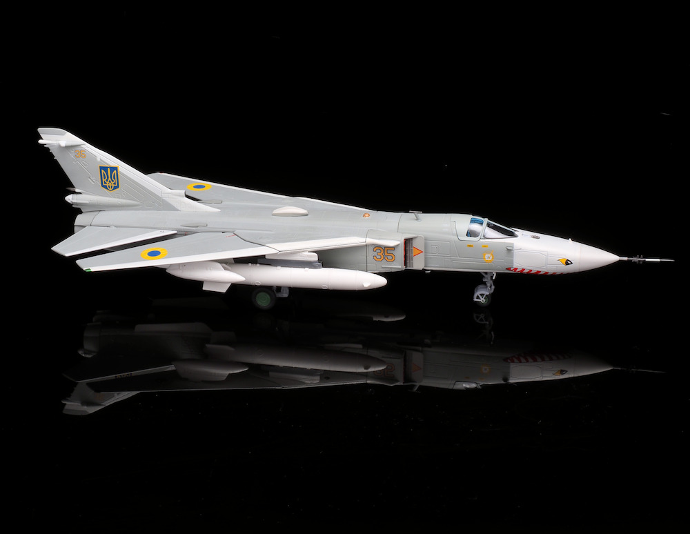 Sukhoi SU-24MR Ukrainian AirForce 35 Yellow | Modelsnavigator.com