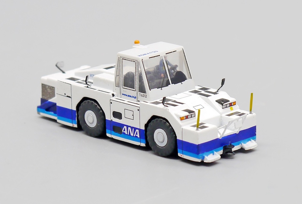 ANA All Nippon WT500E Towing Tractor | Modelsnavigator.com