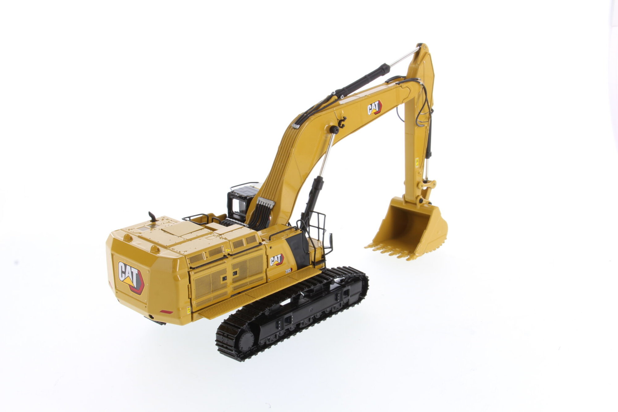 1:50 Cat 395 Large Hydraulic Excavator — Diecast Masters America