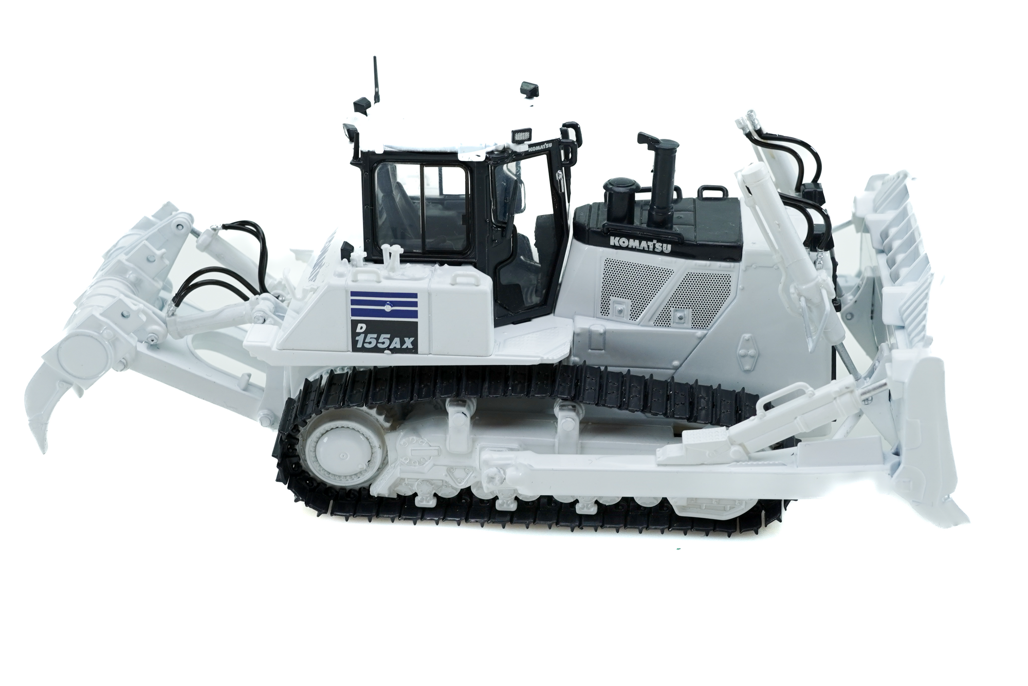 Komatsu D155AX-7 – White Edition | Modelsnavigator.com