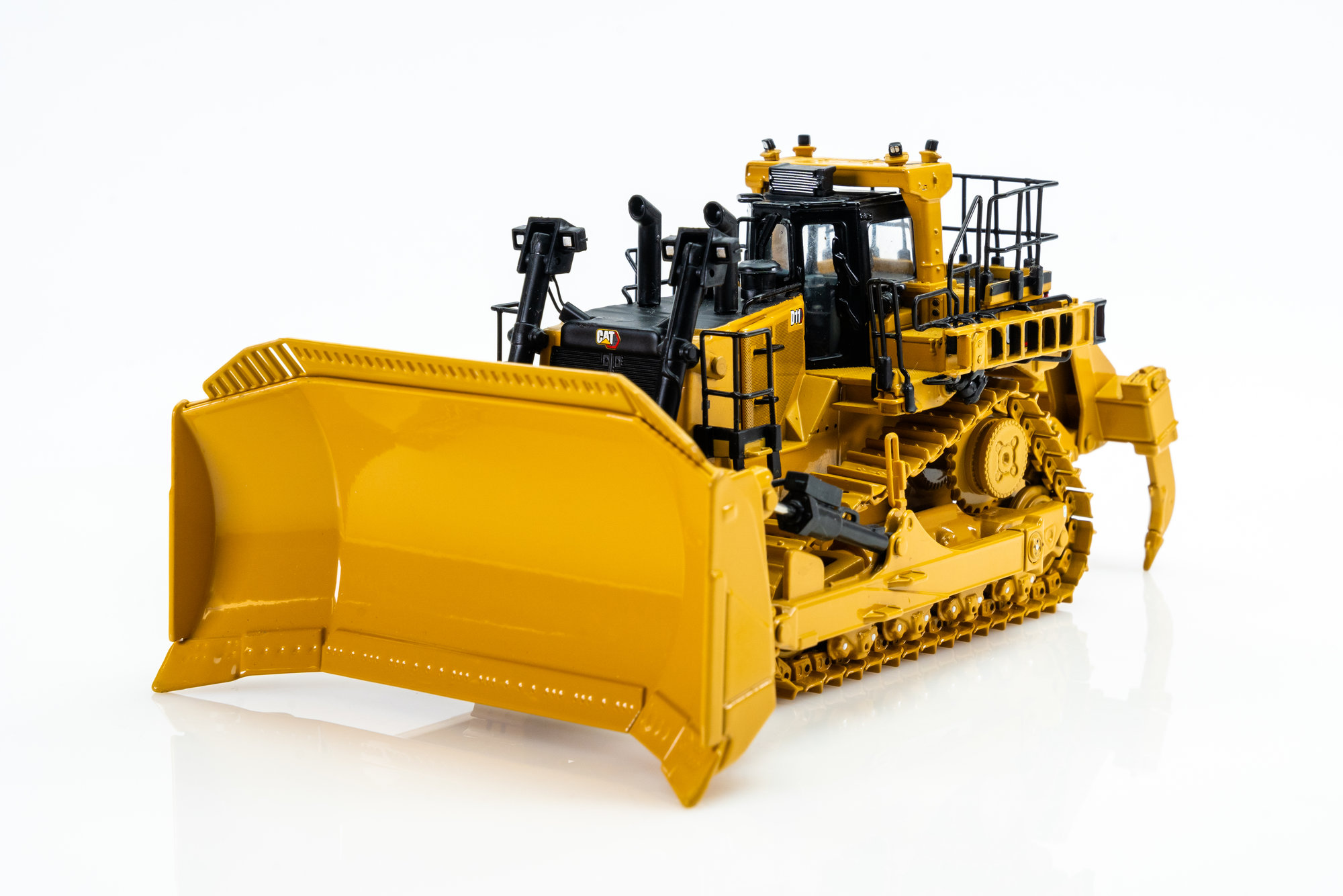 CAT D11 Track-Type-Tractor w. Modern HEX design. (TKN Design