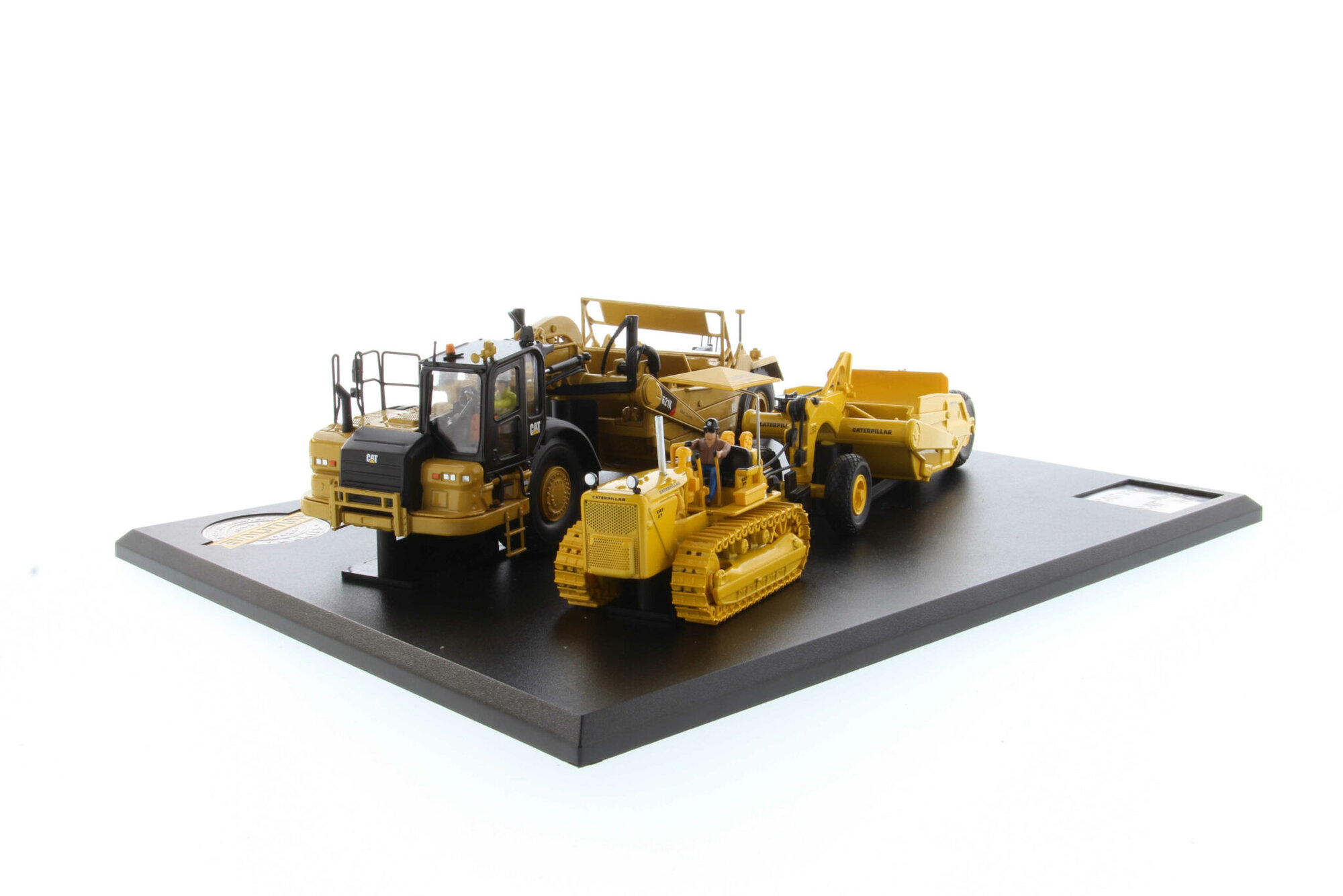 Cat 621K Motor Scraper Evolution Series w/ D7 Track-Type Cat 621K Motor Scraper Evolution Series w/ D7 Track-Type