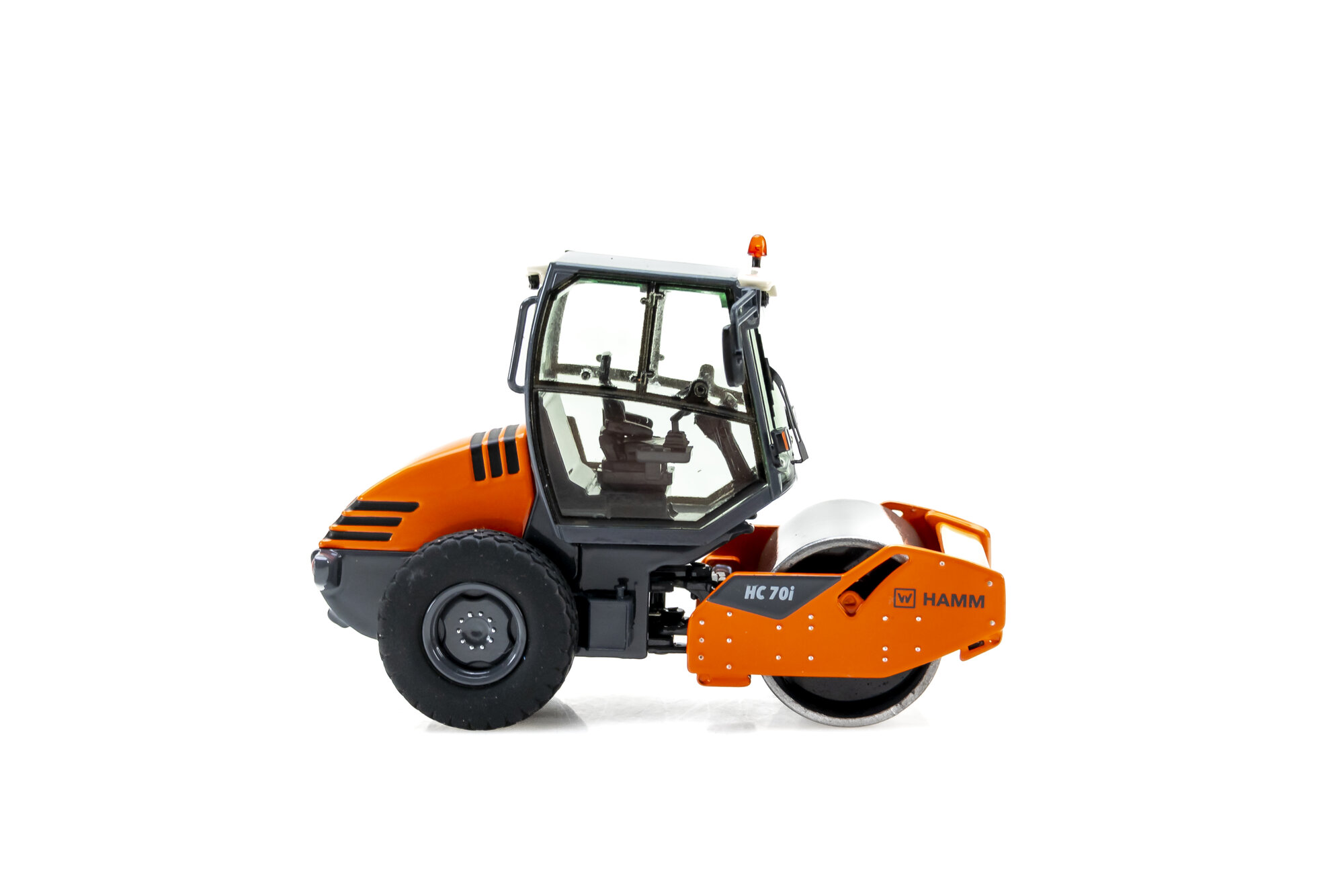 Hamm HC70i cabin | Modelsnavigator.com