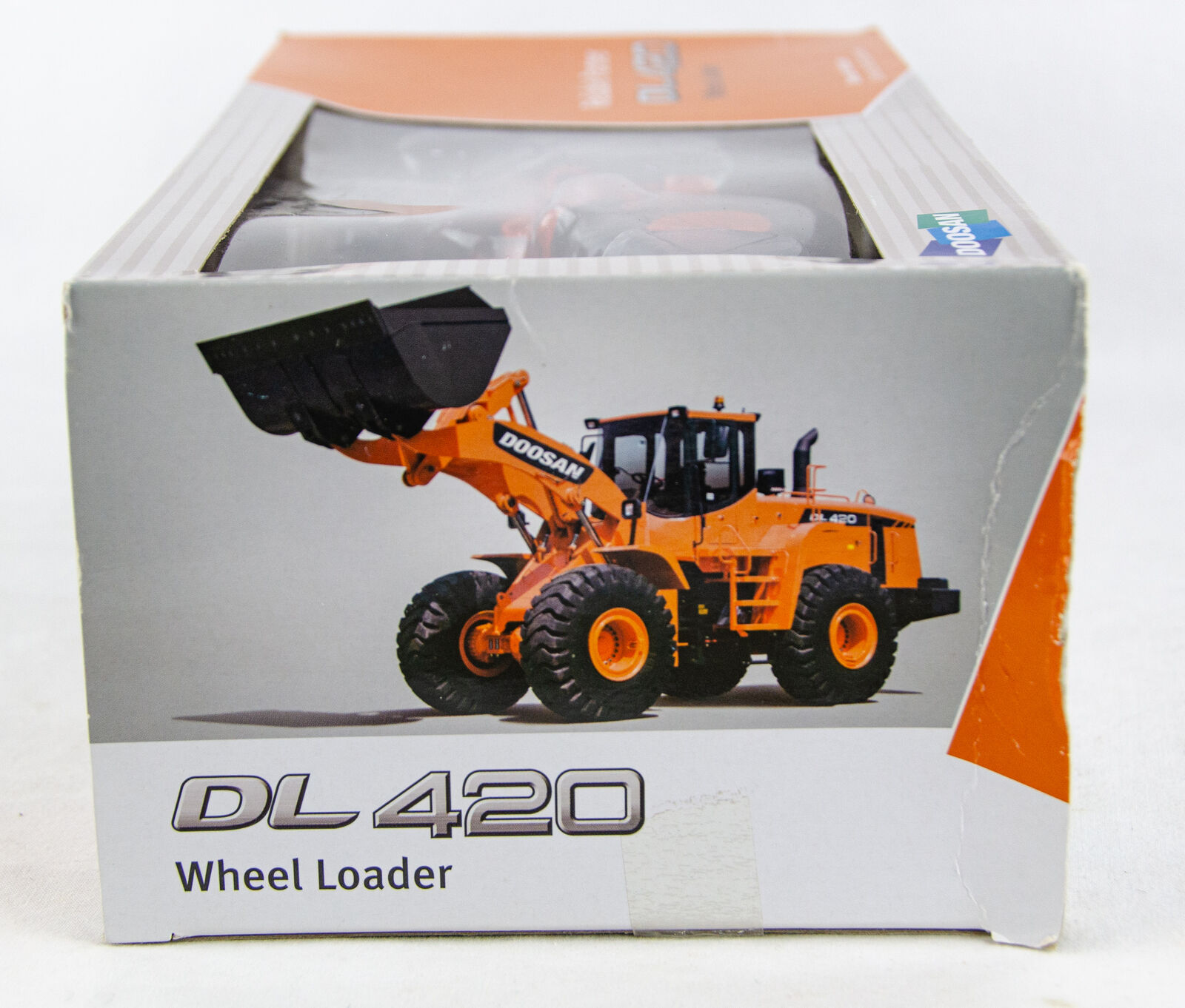 Wheel loader DOOSAN DL420 | Modelsnavigator.com