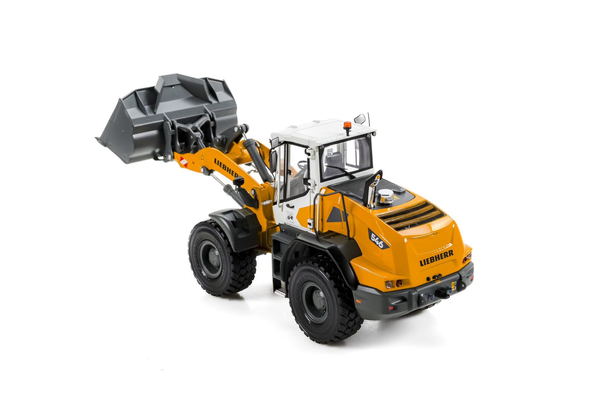 LIEBHERR L 546 G8 Michelin XLD tires | Modelsnavigator.com