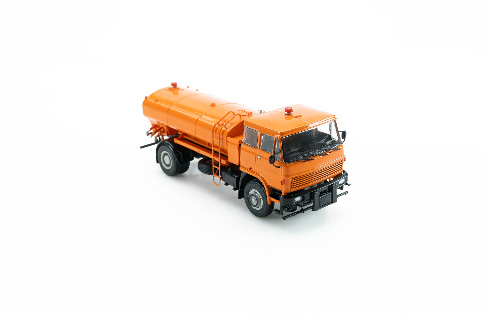 LIAZ 100.850 SA 8, orange | Modelsnavigator.com