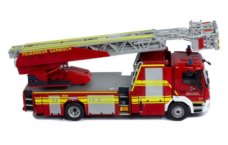 Mercedes Atego DLK 23/12 Metz, voluntary fire brigade in