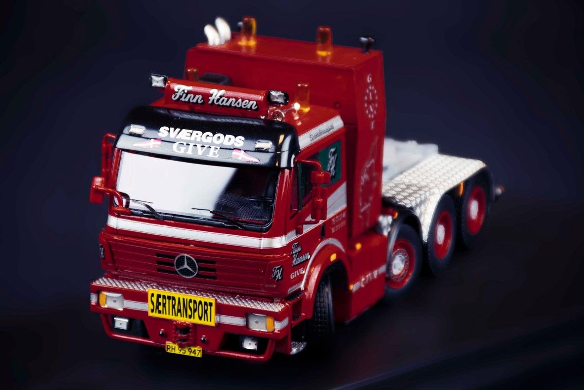MERCEDES SK 8x4 Finn Hansen | Modelsnavigator.com