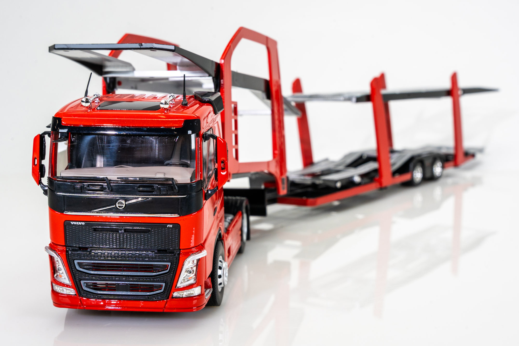 おすすめネット VOLVO - Modelsnavigator.com | red transporter, auto 500 FH4 商用車、公用車