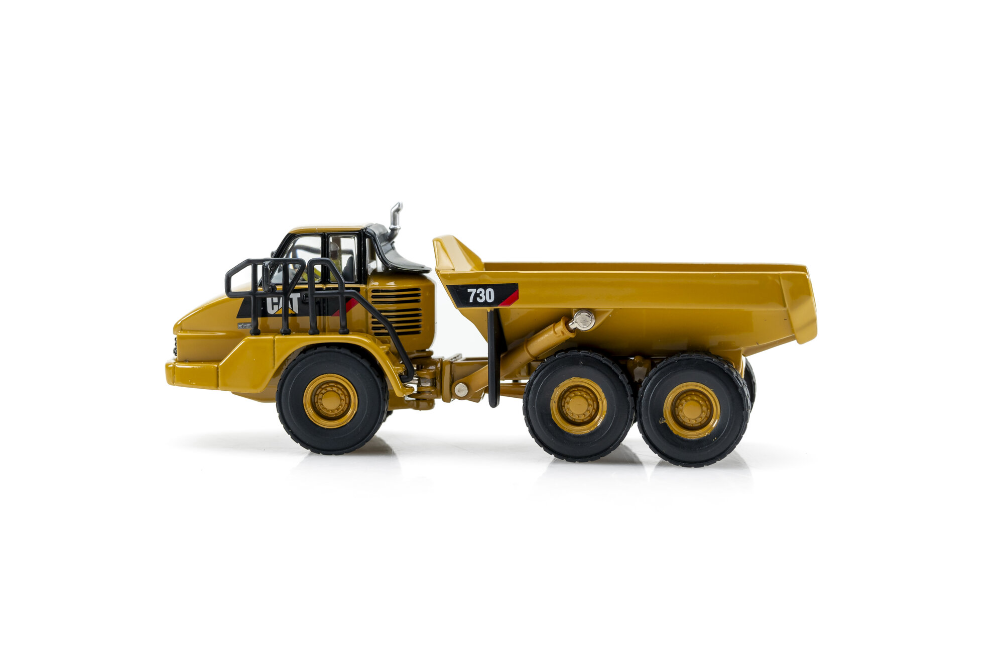 Norscot 1/50 scale Caterpillar Cat Military 730 Articulated