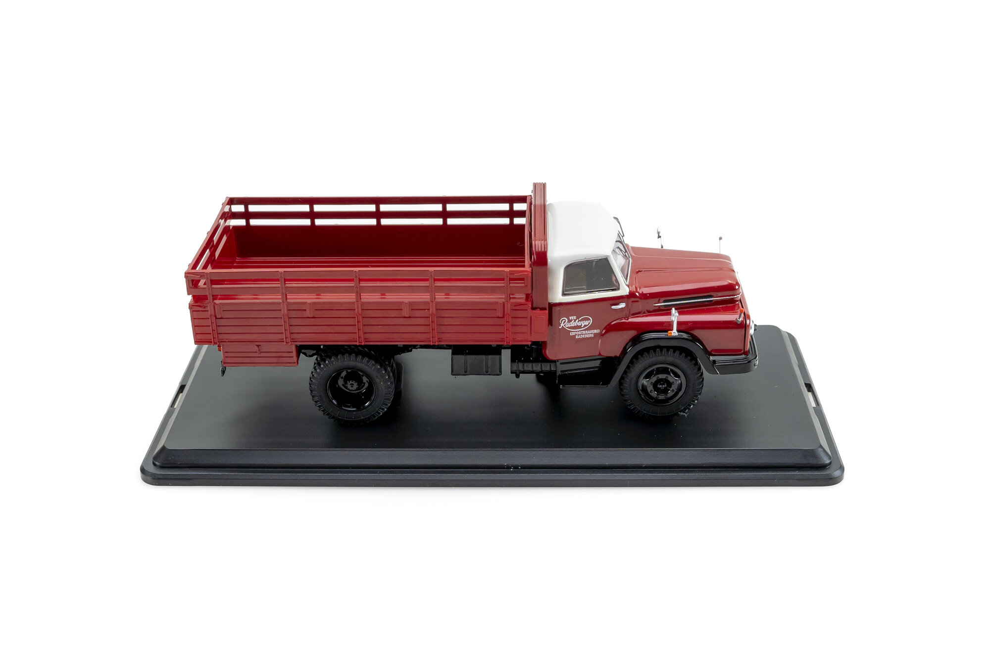 Camion Plateau Csepel D-450 Premium ClassiXXs 1:43 - Rouge, Métal, Neuf, Réf PCL47180