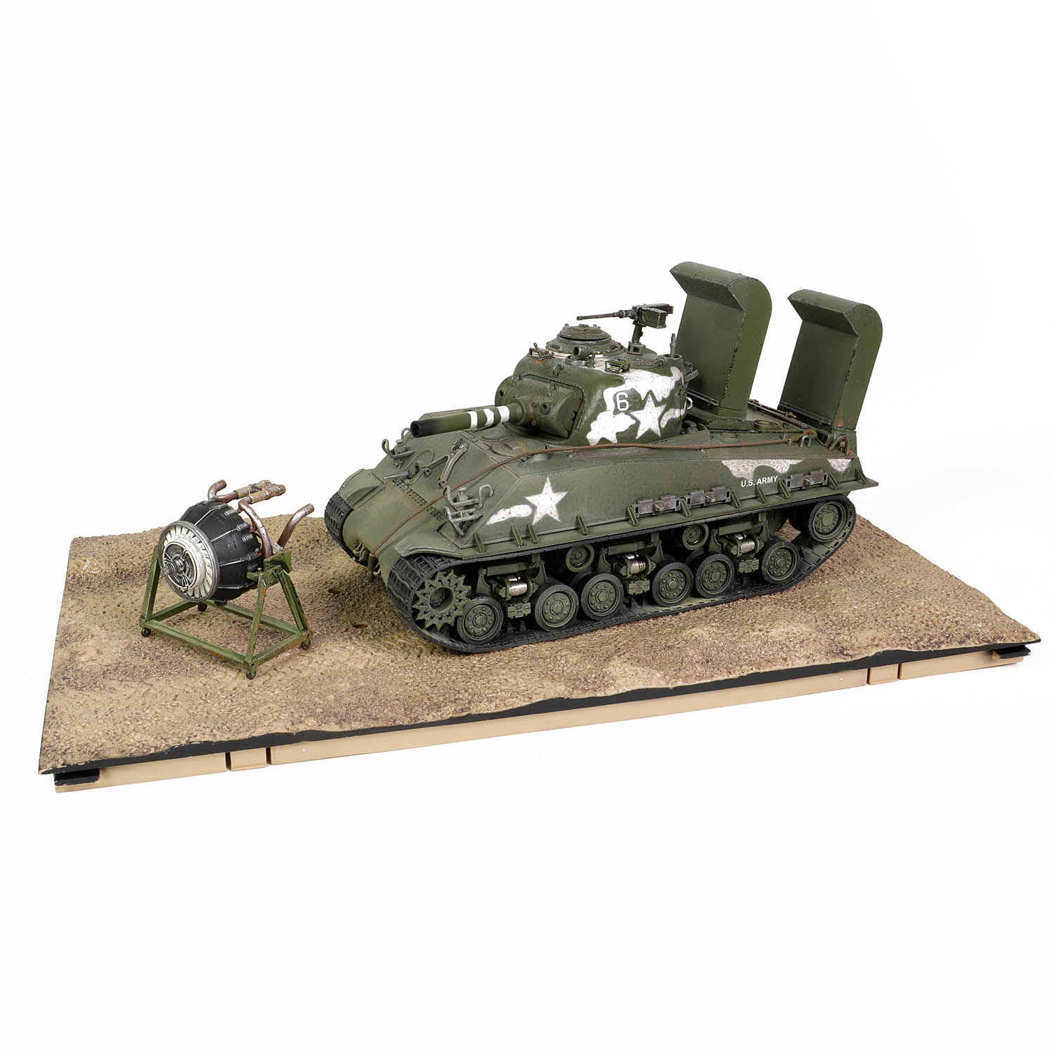 Sherman M4 105 US Medium Tank 711th Bataillon Japan 1945 Sherman M4 105 US Medium Tank 711th Bataillon Japan 1945