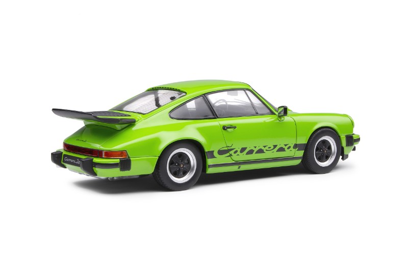 600-014 ソリド 1/18 ポルシェ 911 CARRERA 3.2 PORSCHE 911 - CARRERA 3.2 green | Modelsnavigator.com