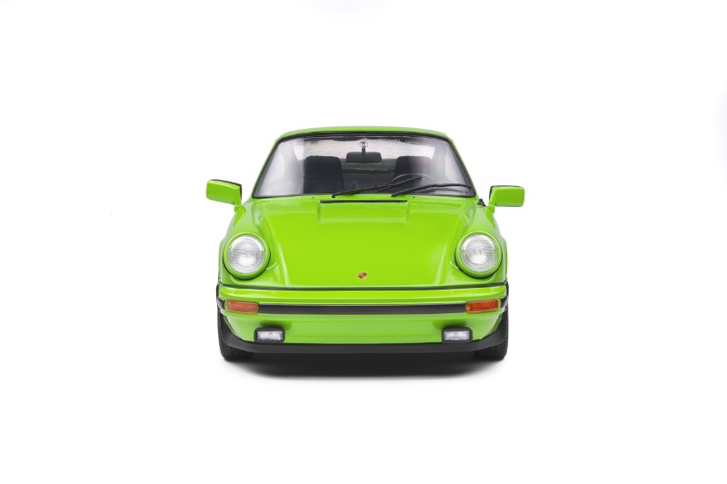600-014 ソリド 1/18 ポルシェ 911 CARRERA 3.2