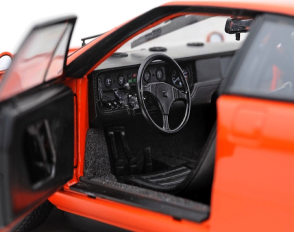 Kyosho 1:18 Lamborghini Urraco P250 Year 1974 green 08441G