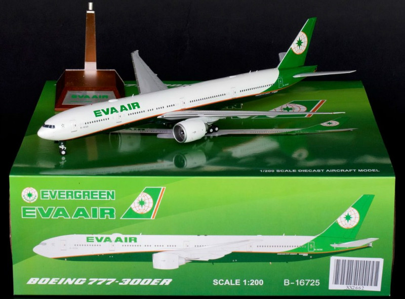 Boeing B777-300ER Eva Air nc With Stand | Modelsnavigator.com