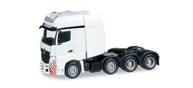 Mercedes-Benz Actros Gigaspace SLT heavy duty rigid tractor